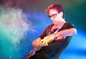 SteveVai_0043