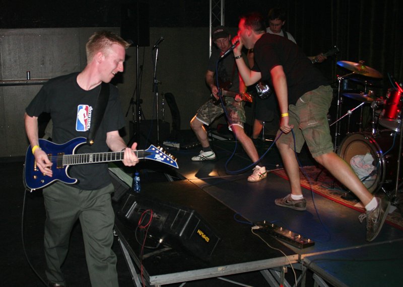 ShredTheSpeakers_0073.jpg